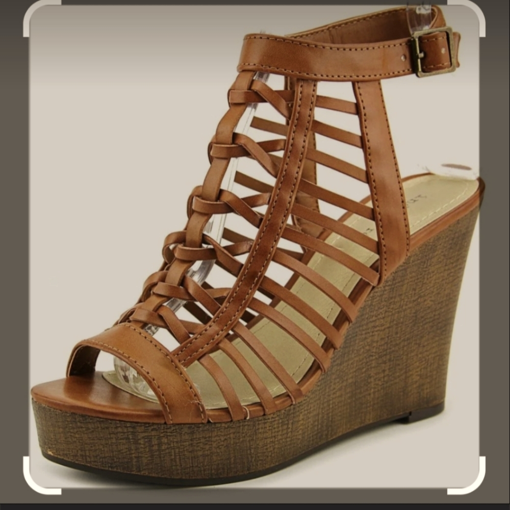 Indigo Irkarlie Light Brown Leather Gladiator Platform Sandals Size 9